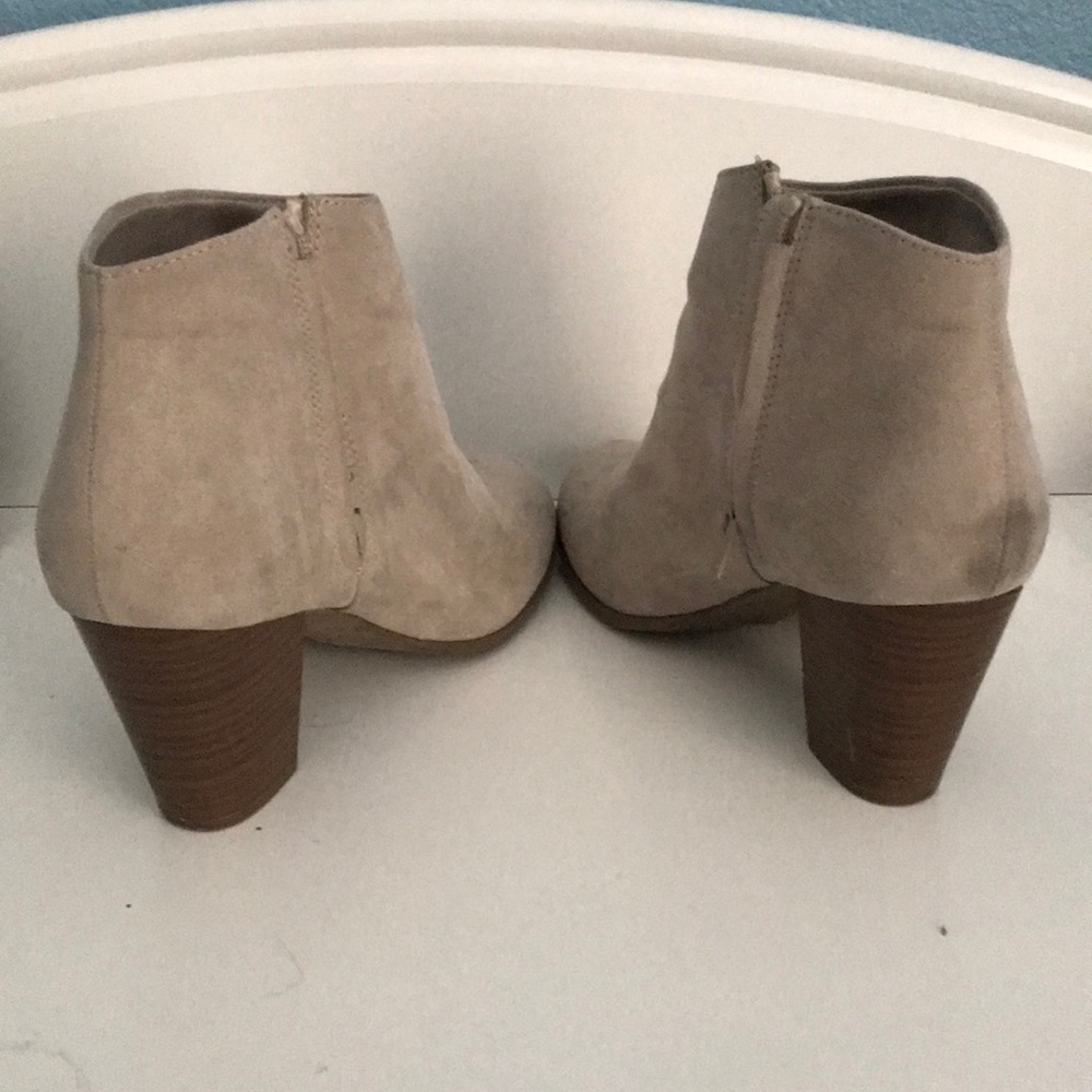 Tan Booties (Only worn once) - Picture 4 of 4